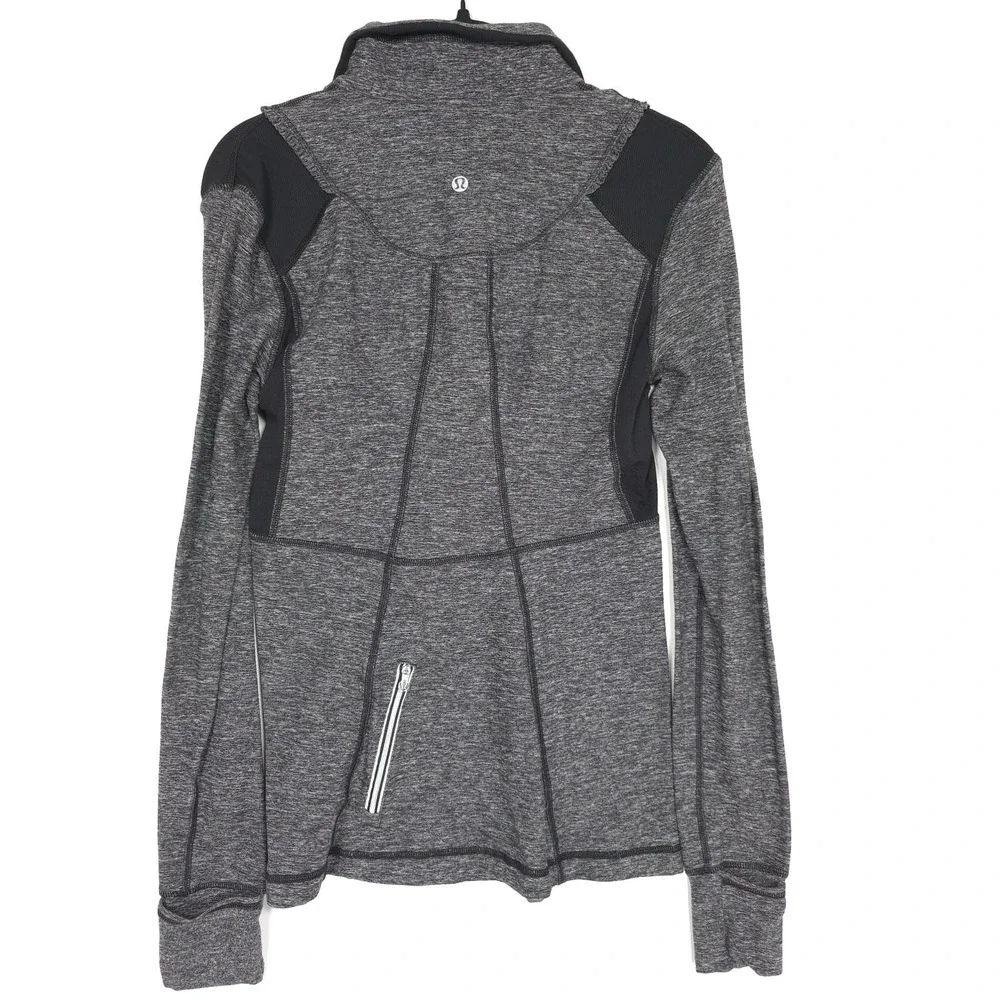 Lululemon Run Your Heart Out Pullover Women's 6 Gray Black‎  1/2 Zip Hand Covers